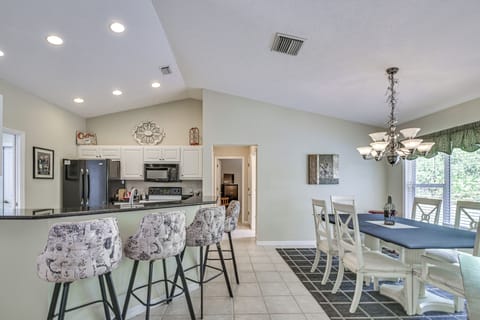 Kitchen | Dining Area