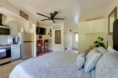 Birmingham Vacation Rental | Studio | 1BA | 300 Sq Ft | 2 Steps Required