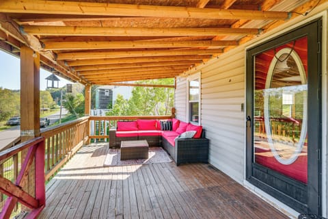 Covered Deck | 10 Mi to Canaan Valley Resort