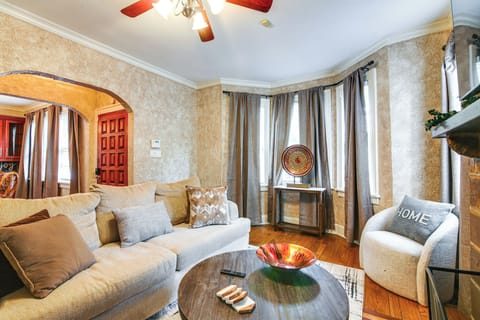 Memphis Vacation Rental | 3BR | 2BA | 1,800 Sq Ft | 4 Steps Required