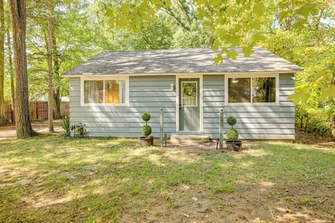 Baldwin Vacation Rental | 3BR | 1BA | Step-Free Access | 1,220 Sq Ft