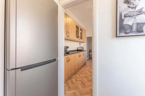 Fridge/freezer large enough for groups