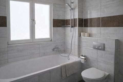 GALILEO 2 Bedrooms for 4 guests, close to Zurich / Rhine Falls Apartment in Schaffhausen, Switzerland