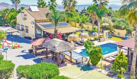 Wonderful holiday villa with heated pool in Alhaurín