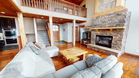 Indoors, Furniture, Living Room, Fireplace, Hardwood