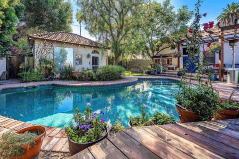 Scenic Private and Gated Pool w Large Backyard Garden Setting