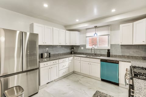Kitchen | 1st Floor | Ninja Drip Coffee Maker | Dishwasher