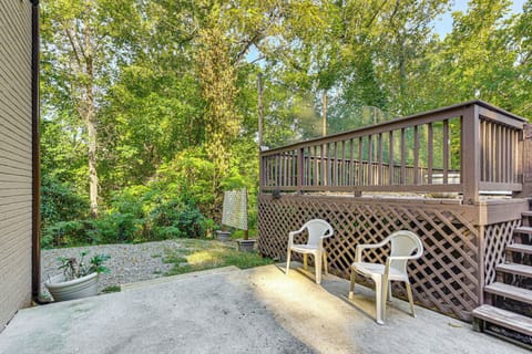 Monroe Vacation Rental | 2BR | 1BA | 720 Sq Ft | 3 Steps Required