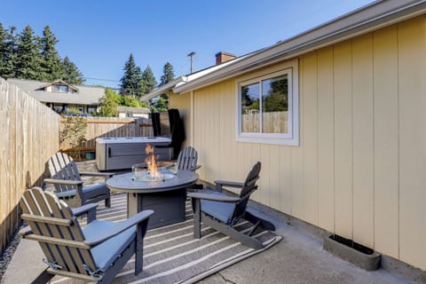 Camas Vacation Rental | 4BR | 2BA | 2,284 Sq Ft | 2 Steps to Enter