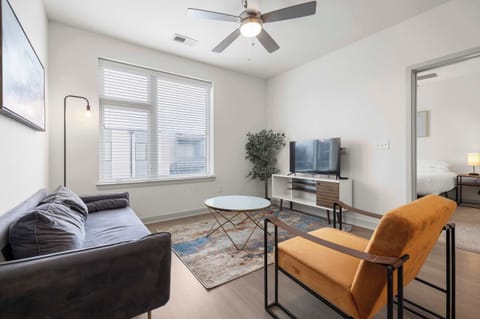 Modern Nulu 2BR CozySuites 10
