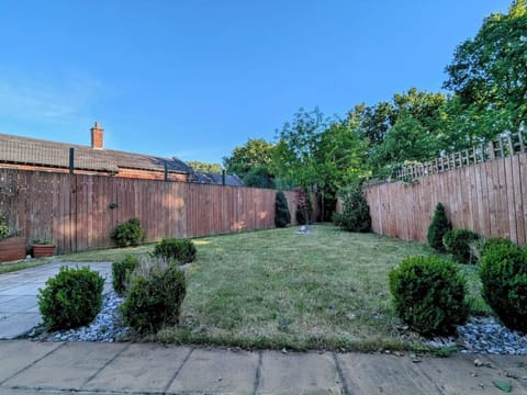 Tranquil private rear garden 