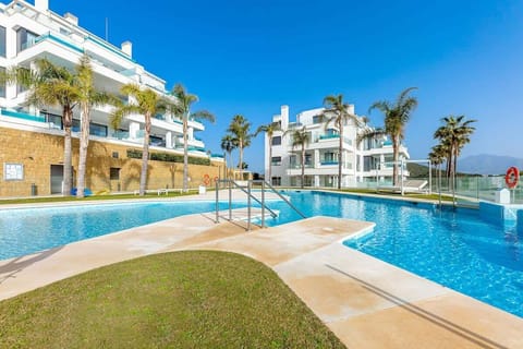 Swimming pool Vacations