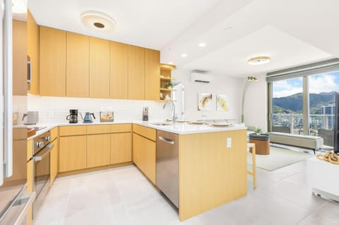 Everything you need in a spacious kitchen