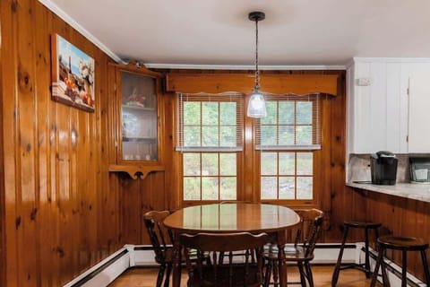 Dining and bar seating