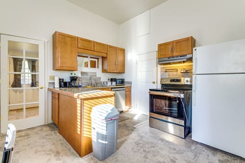 Kitchen | Drip Coffee Maker | Dishwasher | Cooking Basics