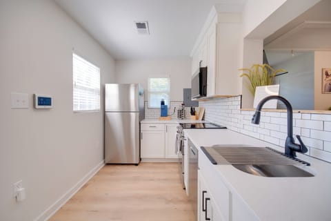 Kitchen | Keurig | Trash Bags & Paper Towels | Spices