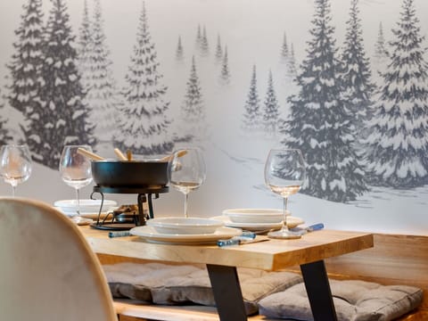 Furniture, Larch, Natural Material, Living Room, Chair, Winter, Wallpaper