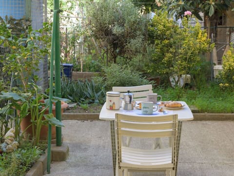 Furniture, Chair, Outdoor Furniture, Table, Outdoor Table, Garden, Shade, Flowerpot, Backyard