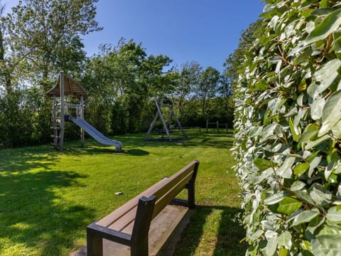 Grass, Shrub, Garden, Lawn, Shade, Park, Landscaping, Yard, Backyard, Artificial Turf