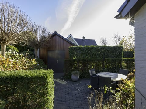 White, Number, Screenshot