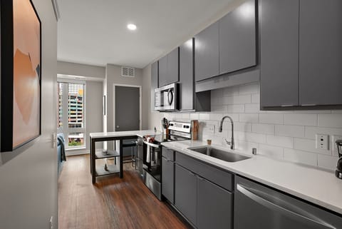 Fully Equippe Kitchen