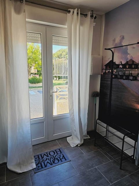 b4d257fd-0eda-4c19-9764-4a36047b57b2