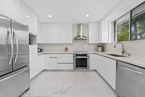 Fully Equipped Gourmet Kitchen Perfect for Family Cooking and Entertaining