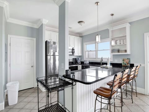 West of Eden (West Side) - Breakfast Bar, Second Floor