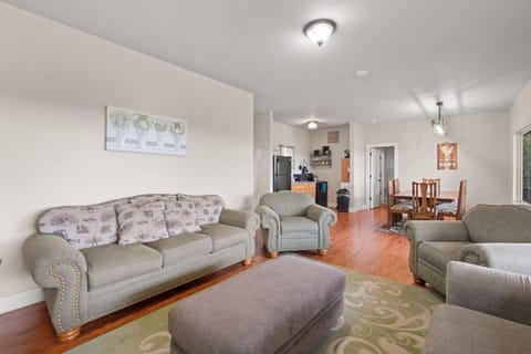 Living Room/Dining Room