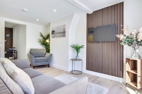 Living Room / Lounge