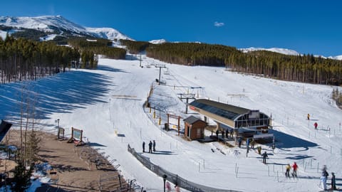 Welcome to Jasper Retreat at Crystal Peak Lodge: Views of Peak 7 and 8 from the balcony