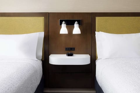 Unit with 2 Queen beds