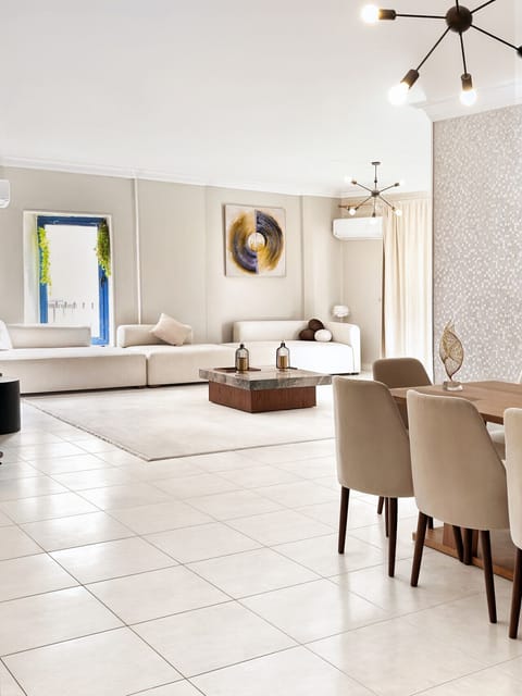 Large reception area perfect for unwinding