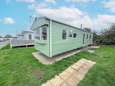 Need a spontaneous escape? California Cliffs Holiday Park is your ideal destination for quick getaways