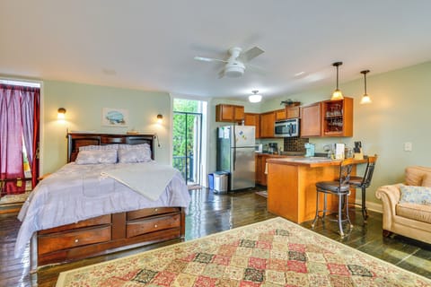 Sackets Harbor Vacation Rental | Studio | 1BA | 545 Sq Ft | 3 Steps to Enter