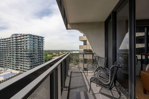 Balcony with views of the Albert Park and F1 track