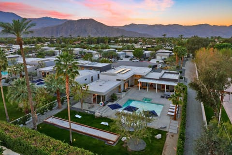 Sunset oasis. (Polo Villa 7)