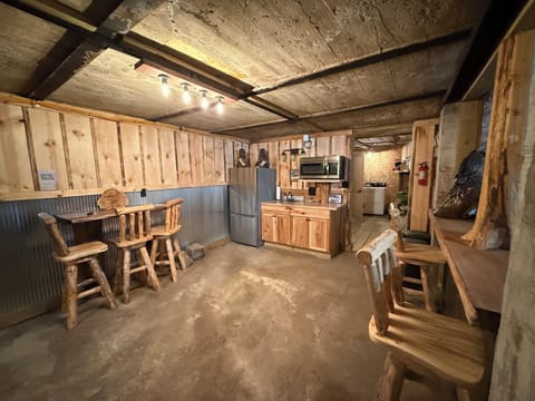 B&C Saloon kitchenette