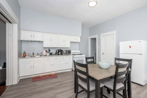 The inviting eat-in kitchen offers ample space & all the comforts of home​