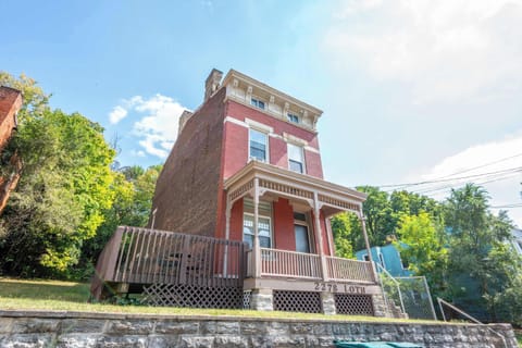 Welcome to Queen City Suites!​