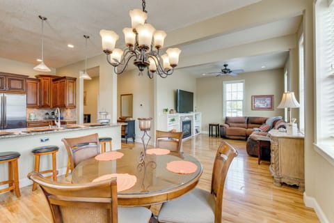 Dining Area | Dishware & Flatware