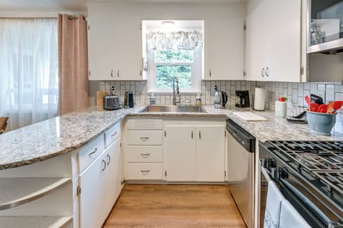 Kitchen | Toaster | Electric Kettle