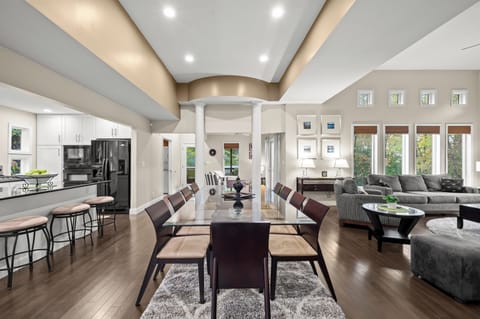 Upper-level dining are