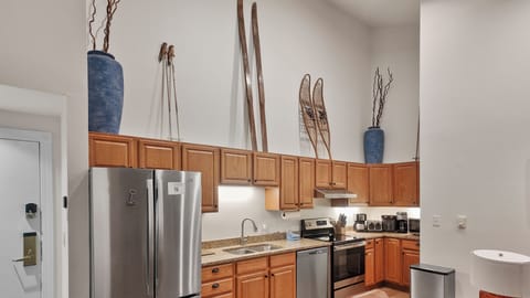 Full kitchen with stainless appliances