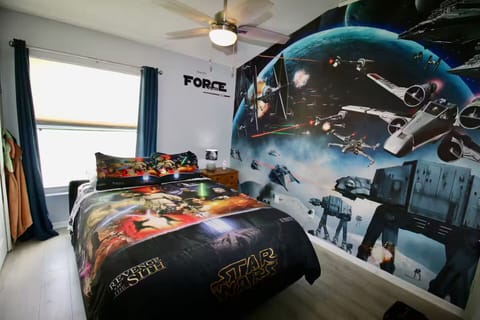 Enjoy your sleep surrounded by Star Wars!