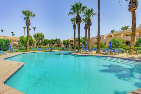Palm Springs Vacation Rental | 1BR | 2BA | 736 Sq Ft | 8 Steps Required