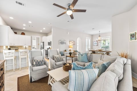 Large living area with seating for the whole group. Perfect for game night!