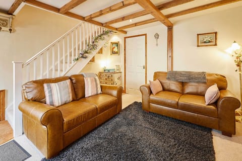 Dairy Cottages, Masham - Host & Stay
