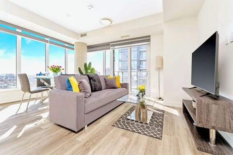 Spacious Group-Friendly Layout