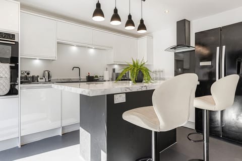 Living Room / Lounge